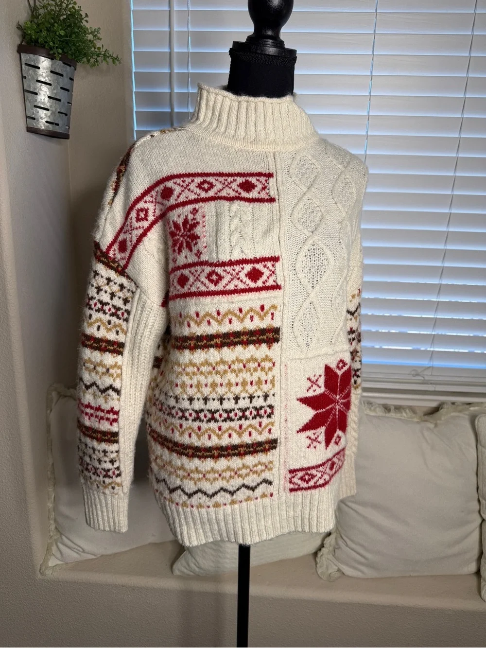American Eagle Oversized Fair Isle Patchwork Cable Knit Sweater - Picture 4 of 8